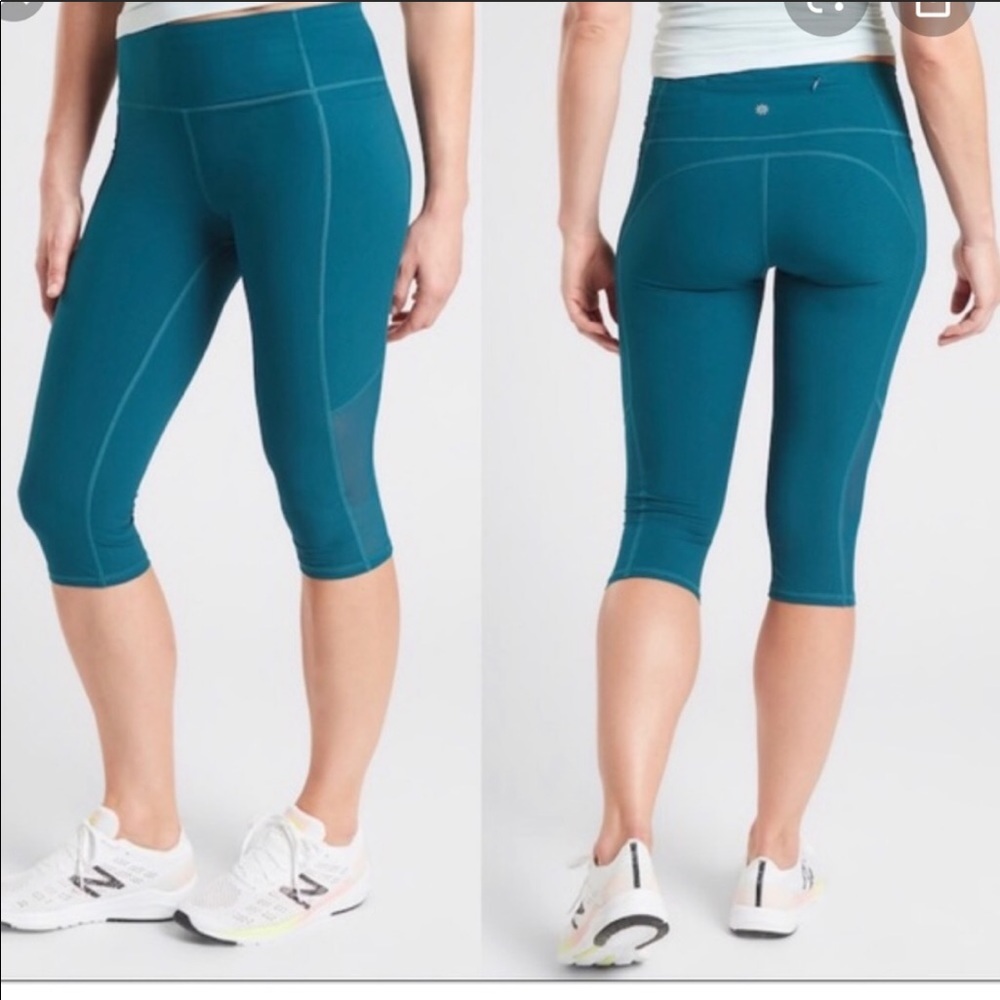Athleta Dobby Action Crop Teal
